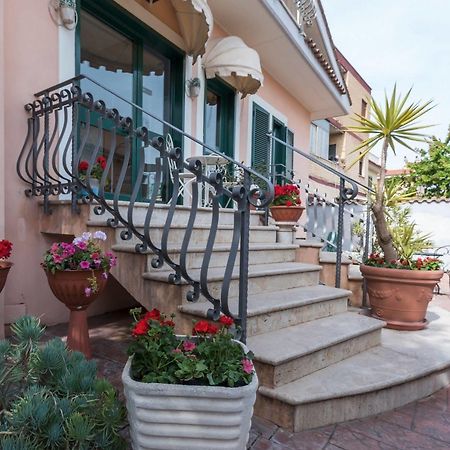 Hotel La Villetta Fiumicino Exterior photo